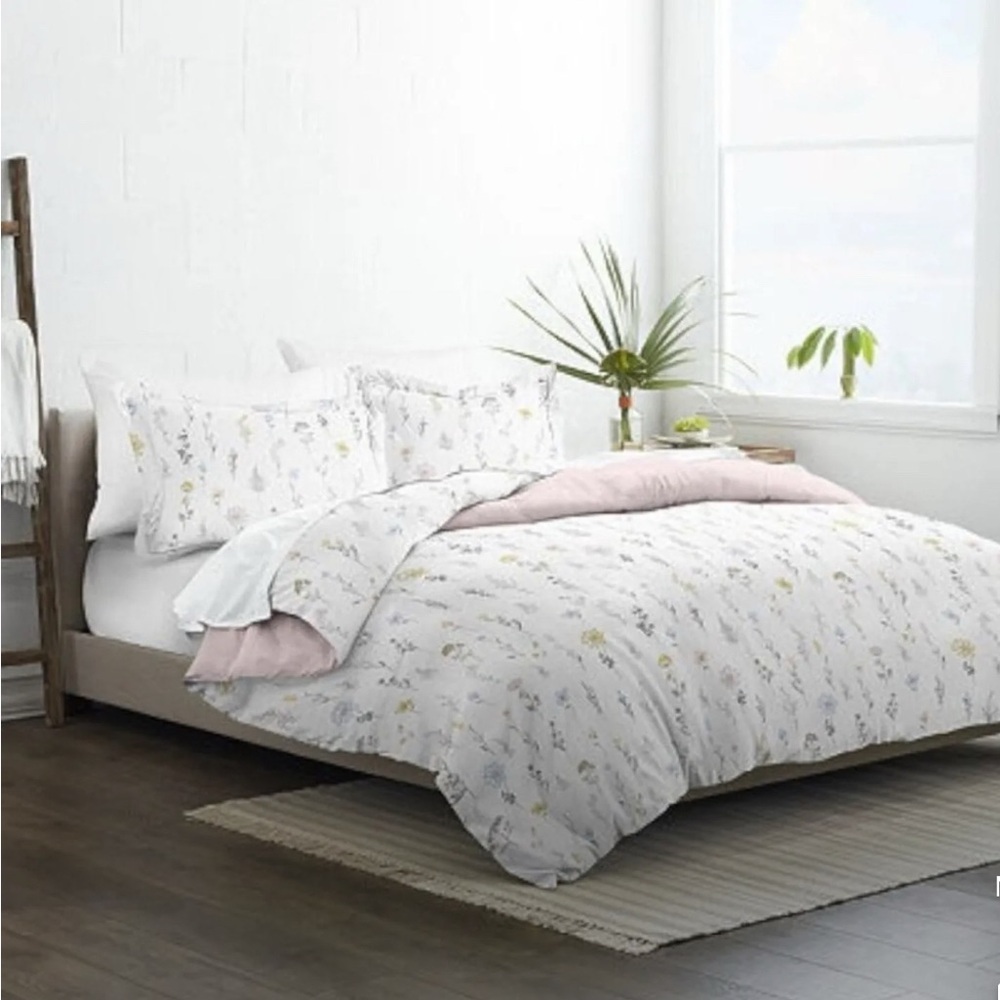 IENJOY HOME premium ultra soft wild flower 3 pattern 3-PC reversible duvet cover